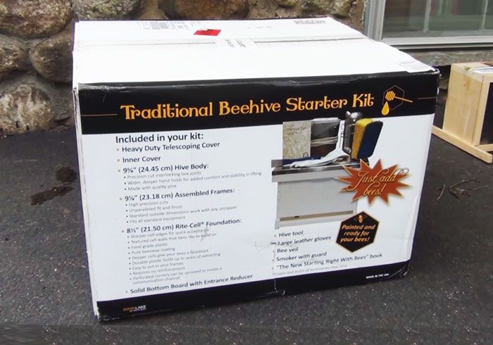 Mann Lake Traditional Beehive Starter Kit